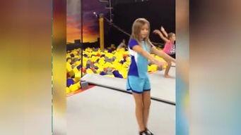 正确成人蹦蹦床视频,跟随专业视频体验空中舞蹈之旅