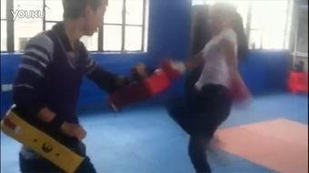 成人散打女子是谁呀视频,视频中的英勇身影