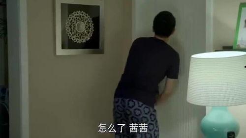 成人女孩不慎跌倒视频,揭秘成人女孩意外跌倒的惊险瞬间