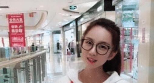 穿成人尿不湿体验视频,揭秘成人尿不湿的舒适与不便  第2张