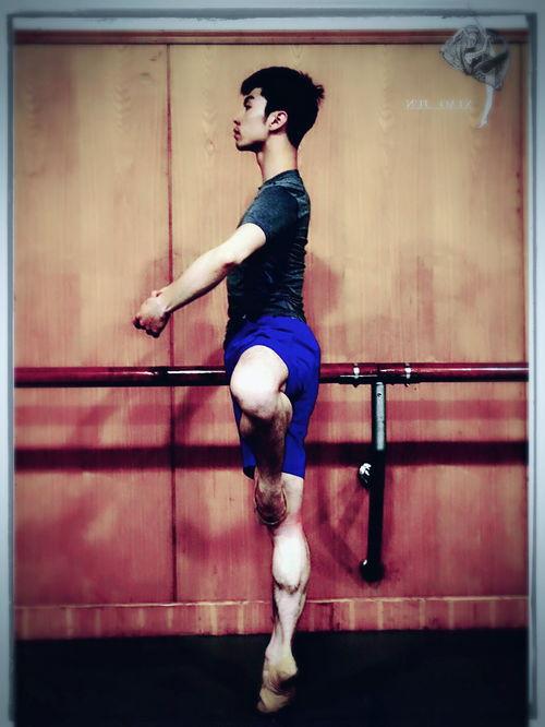 新疆成人独舞视频教学,视频教程带你领略民族风情  第3张