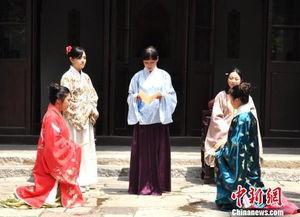 汉服女成人夫人视频,汉服成人夫人风采展示  第1张